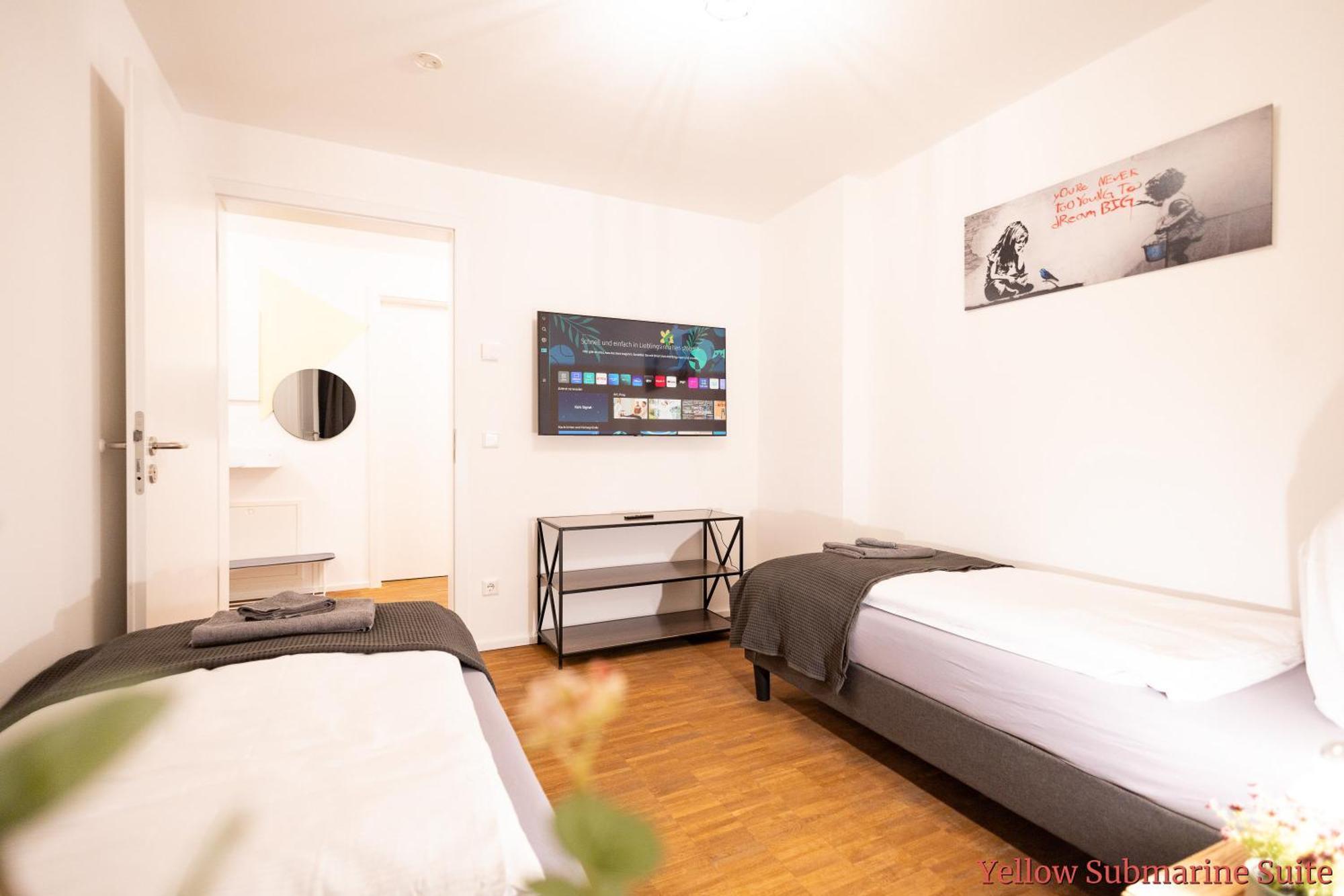 Ko-Living - Beatles Und Banksy Suites & Studios Am Eselsbrunnen - Altstadt - Kueche Halle  Eksteriør bilde