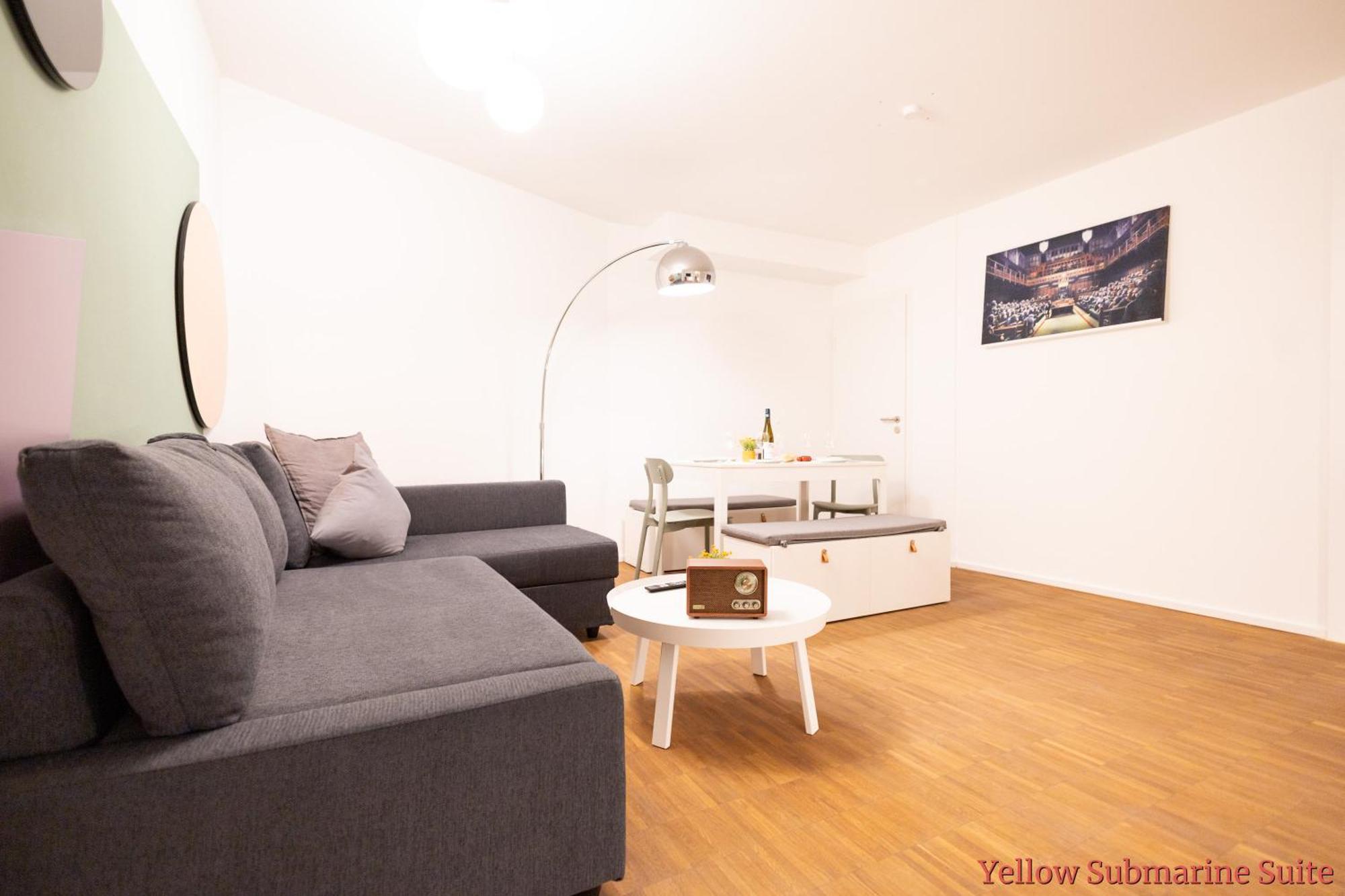 Ko-Living - Beatles Und Banksy Suites & Studios Am Eselsbrunnen - Altstadt - Kueche Halle  Eksteriør bilde