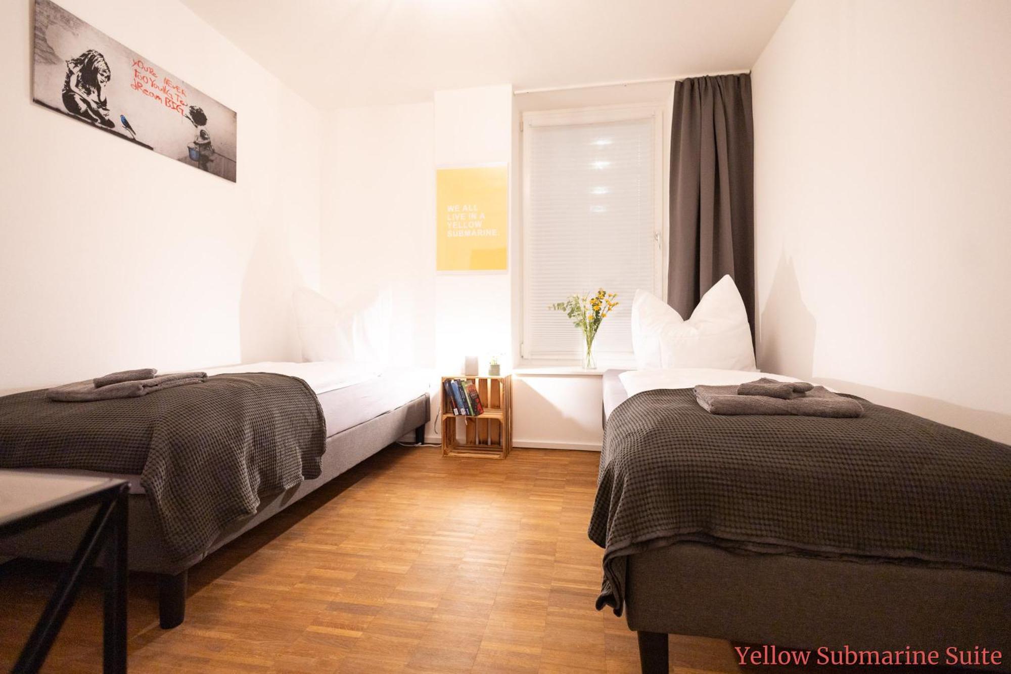 Ko-Living - Beatles Und Banksy Suites & Studios Am Eselsbrunnen - Altstadt - Kueche Halle  Eksteriør bilde